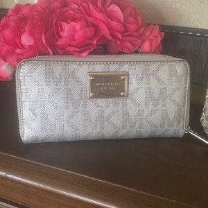 Michael Kors wallet